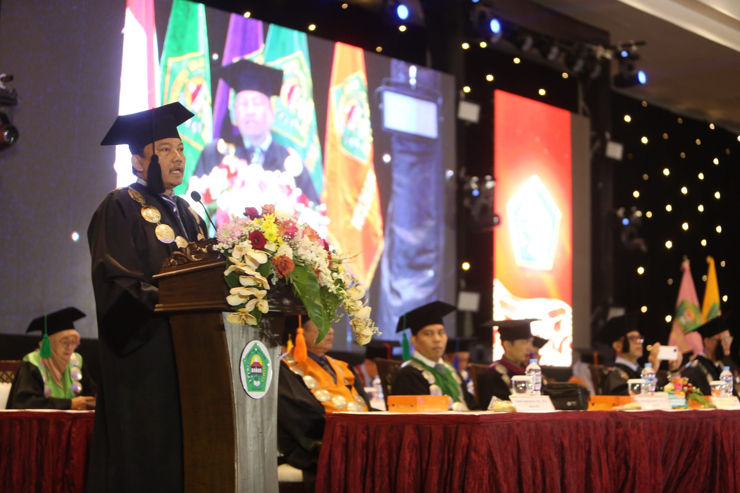 Foto 2 Wisuda 45 UNISMA Bekasi 45