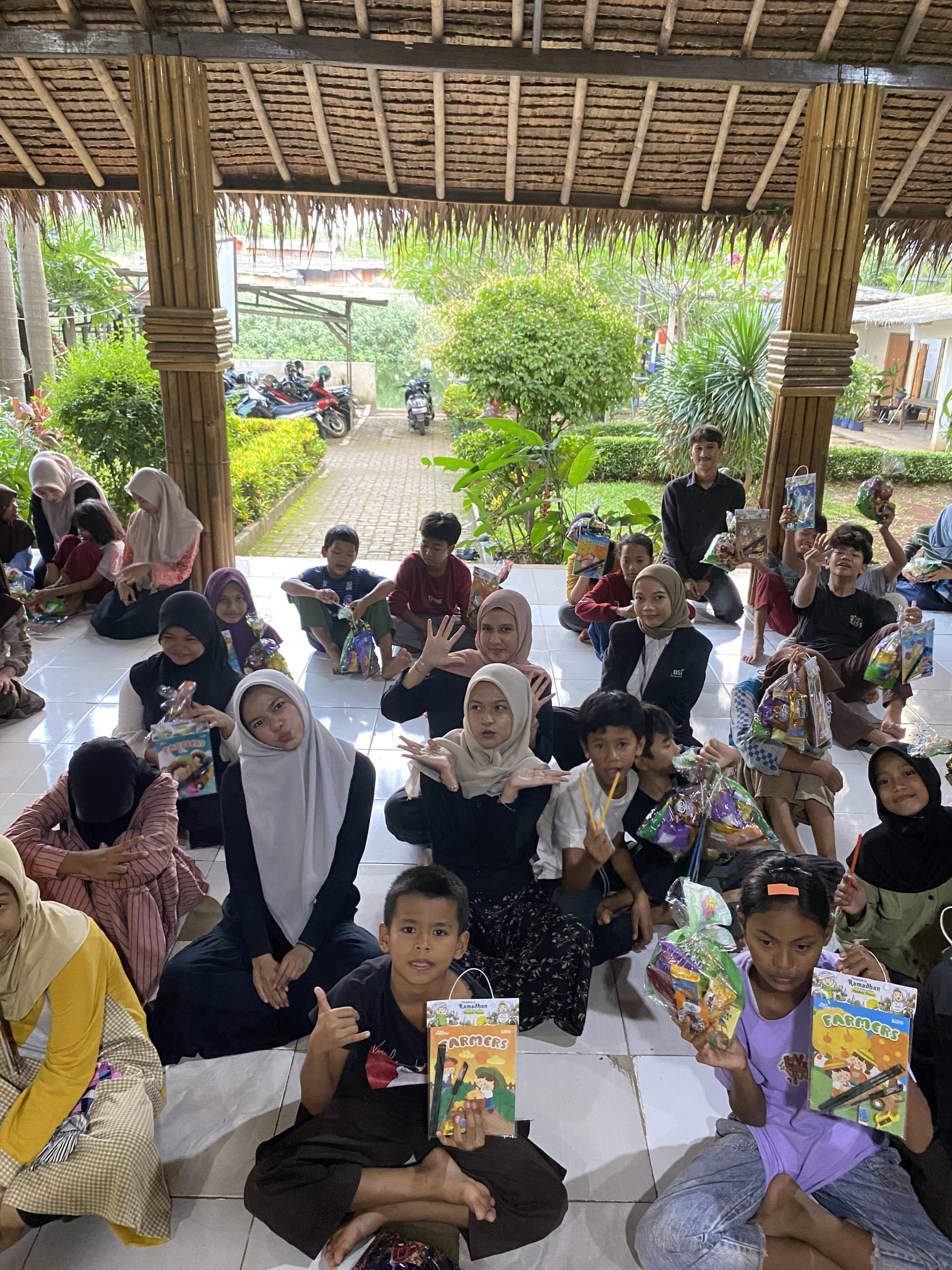 BSI UNISMA BEKASI RAMADHAN BERBAGI (7)