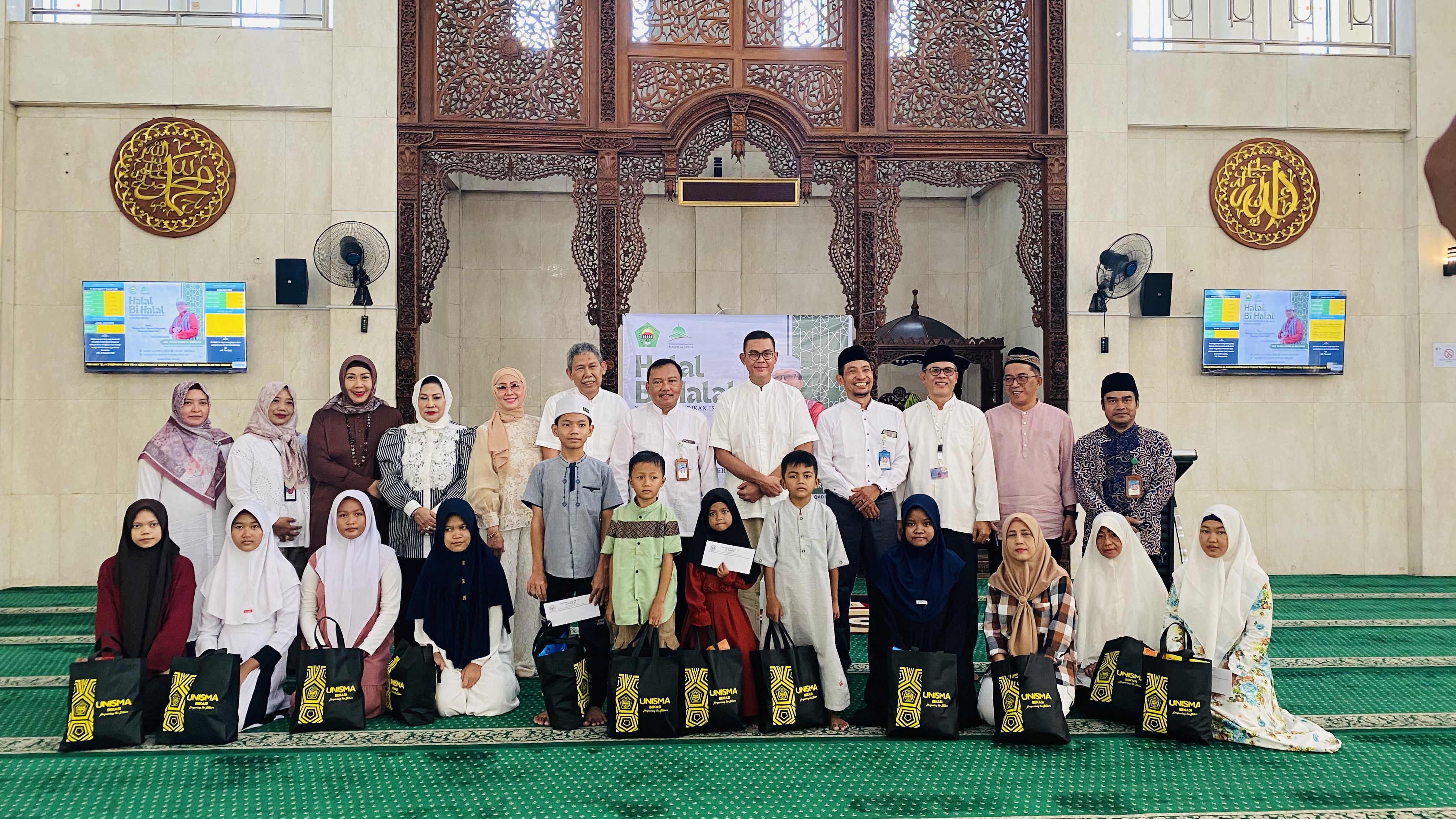 Halal Bihalal UNISMA Bekasi Universitas Islam 45 (5) Halal Bihalal UNISMA Bekasi Universitas Islam 45 (5)