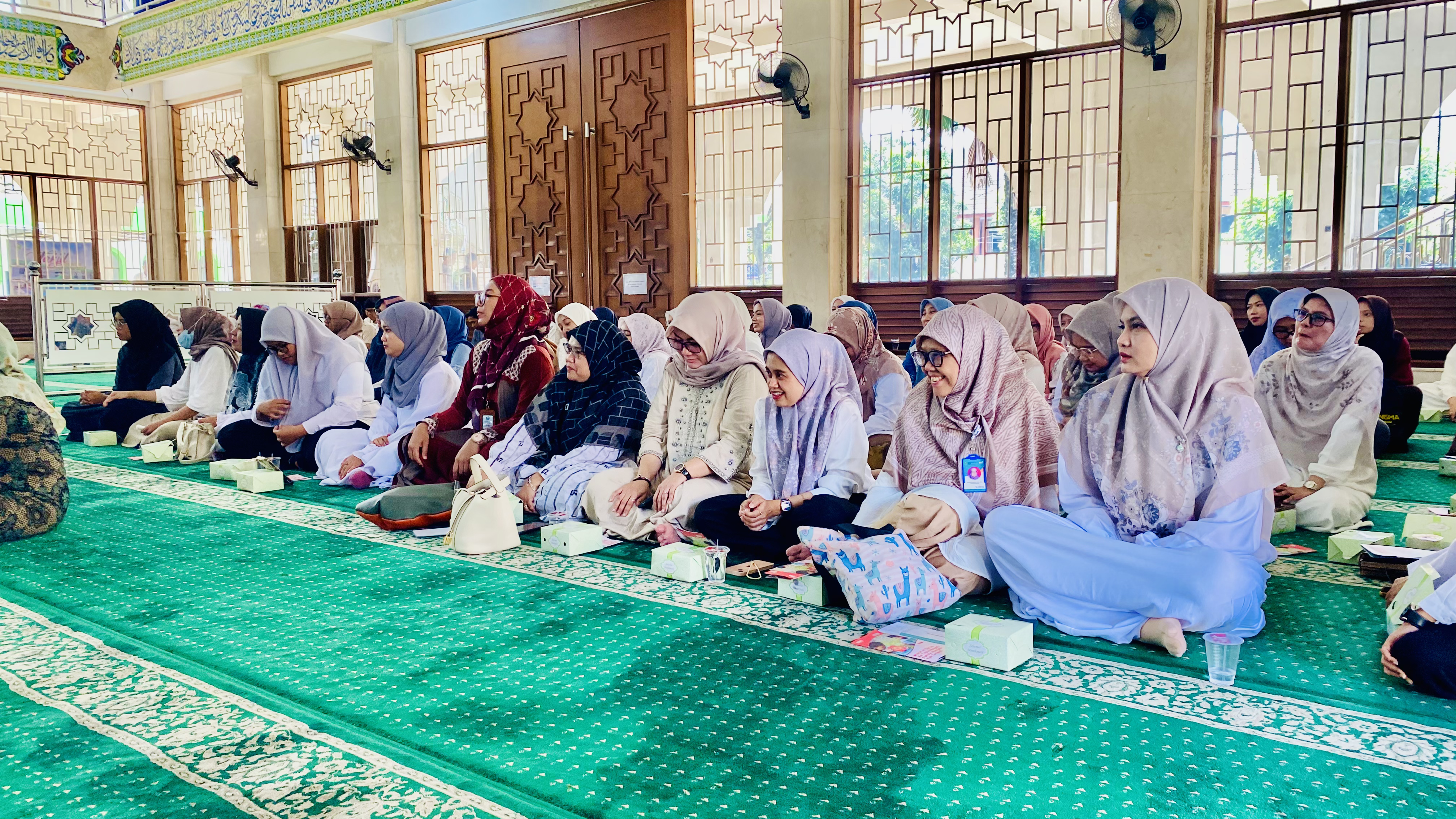 Halal Bihalal UNISMA Bekasi Universitas Islam 45 (8) Halal Bihalal UNISMA Bekasi Universitas Islam 45 (8)