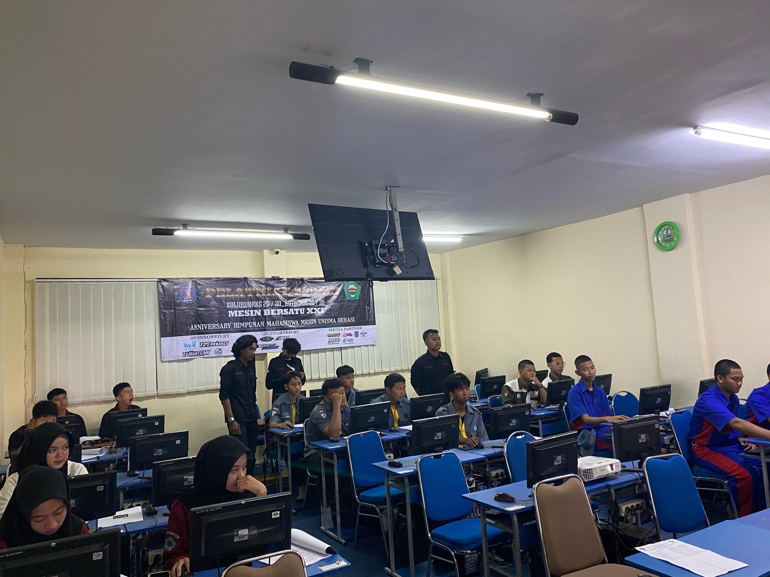 Pelatihan Solidworks dan Autocad 2D 3D Unisma bekasi universitas islam 45 (2)