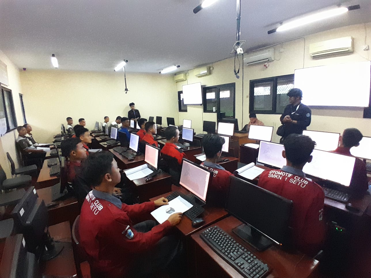 Pelatihan Solidworks dan Autocad 2D 3D Unisma bekasi universitas islam 45 (5)