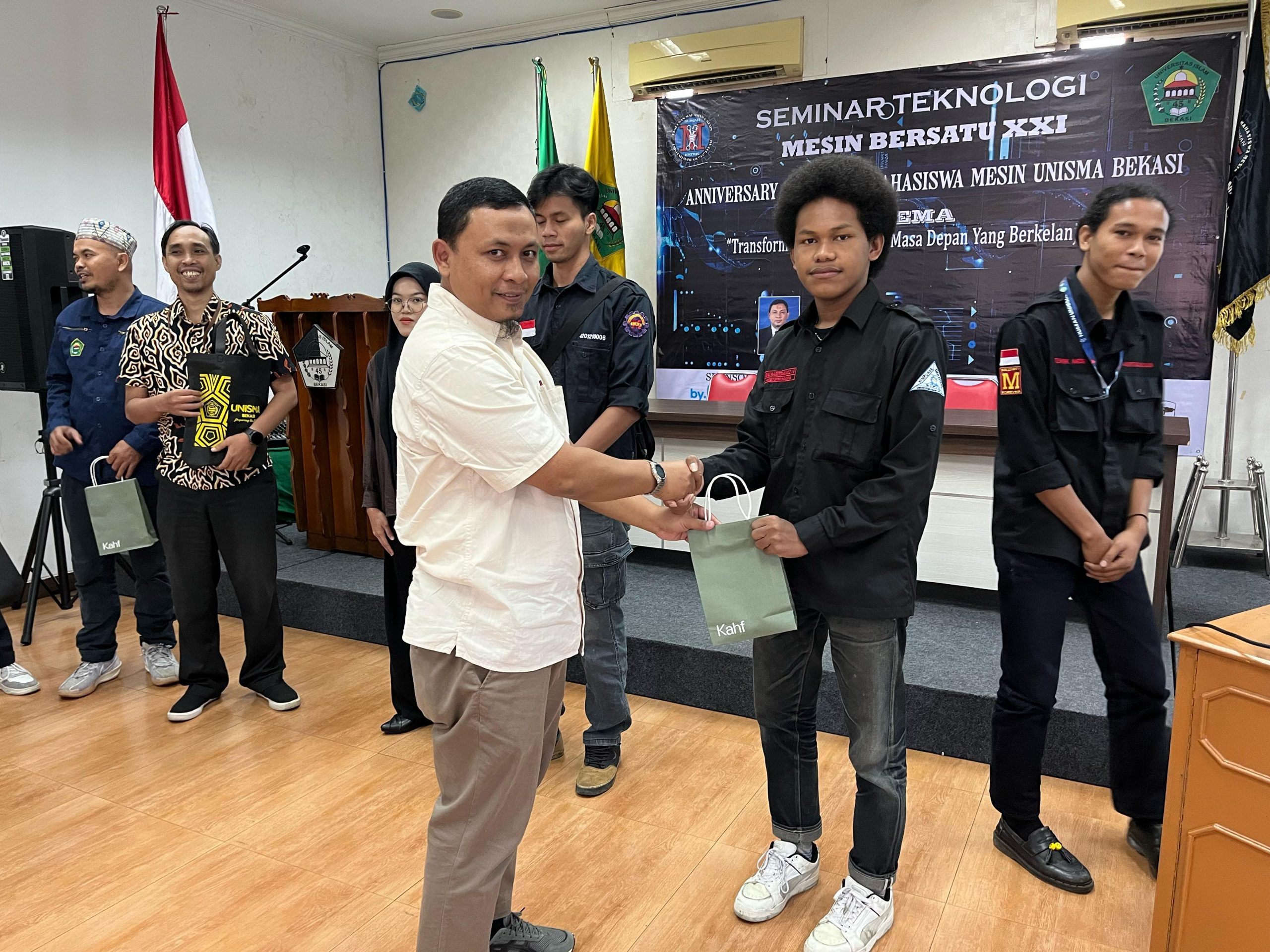 Seminar mesin bersatu 2025 unisma bekasi universitas islam 45 (1)b