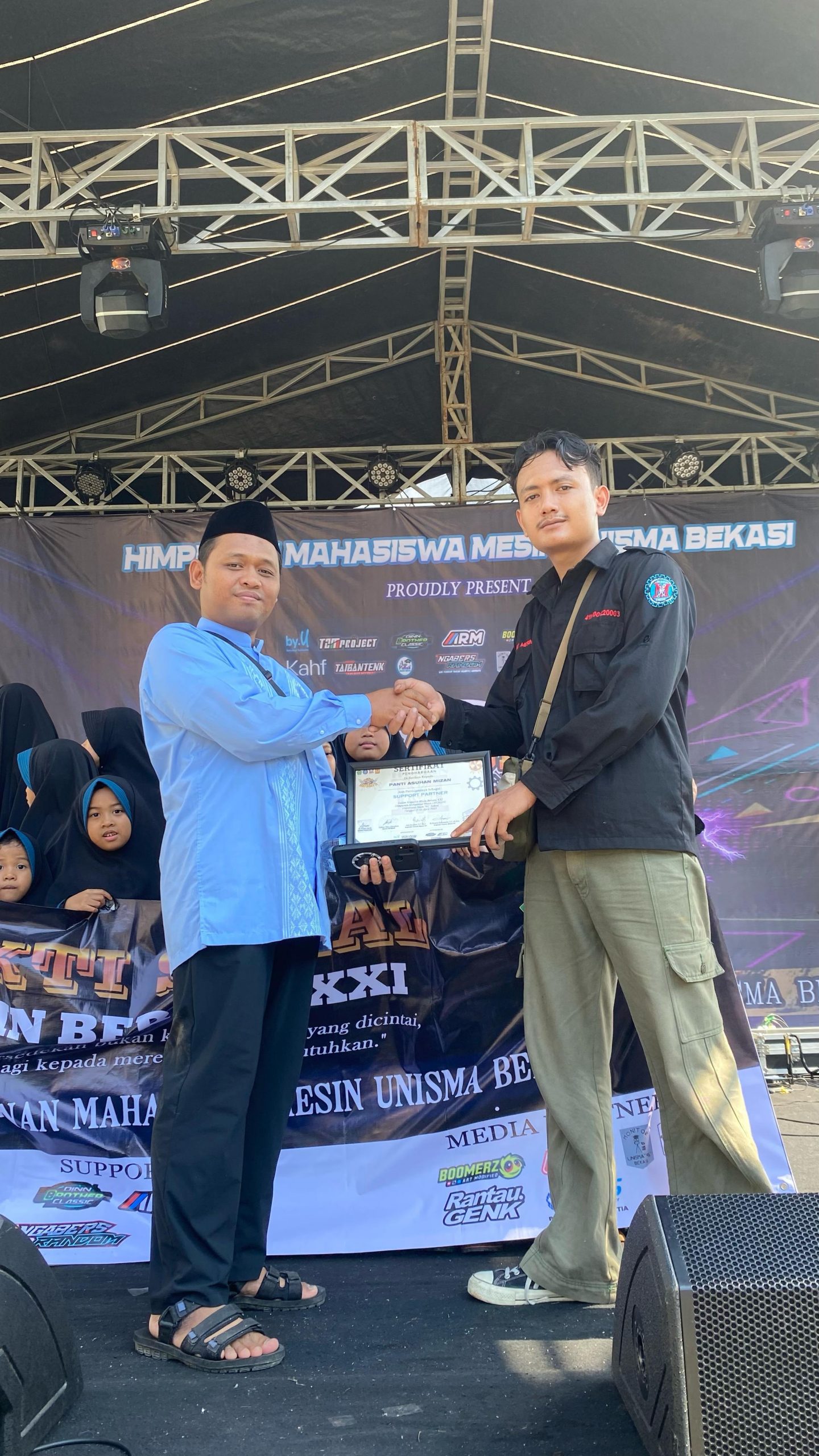santunan anak yatim mesin bersatu unisma bekasi universitas islam 45 (1)