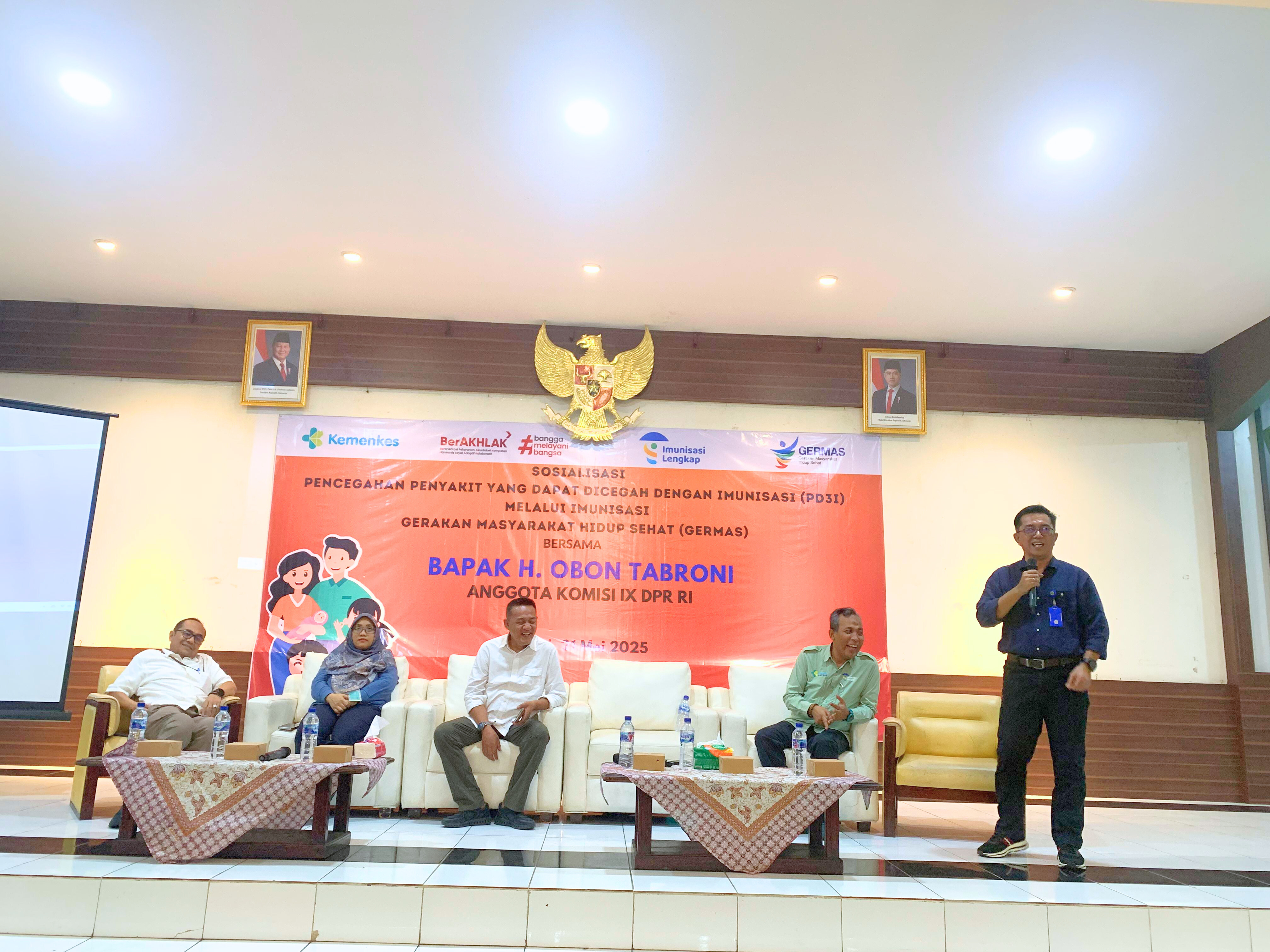 UNISMA Bekasi Dukung GERMAS Sosialisasi Pentingnya Imunisasi Bersama H. Obon Tabroni, Anggota Komisi IX DPR RI (7)