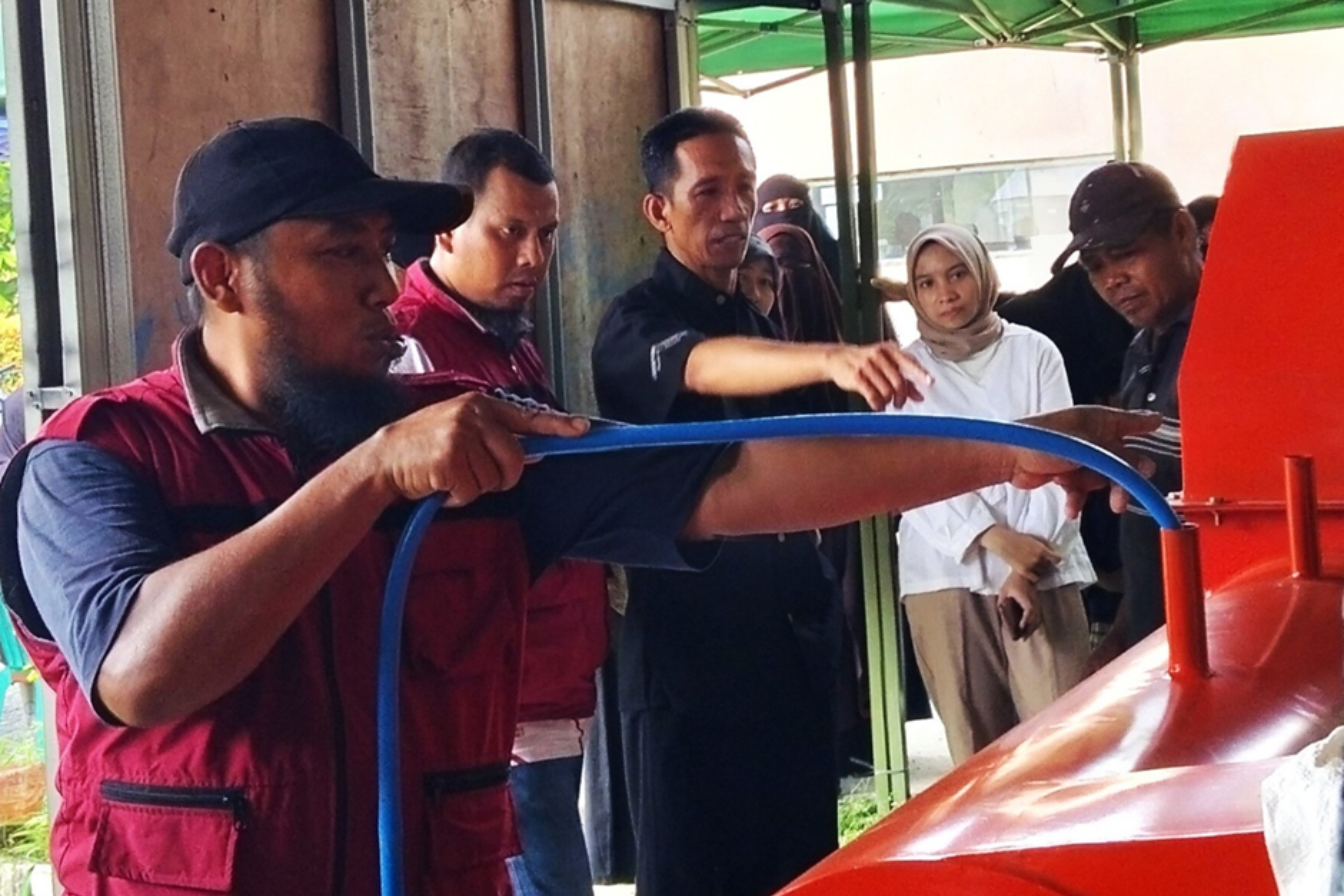 fakultas teknik ciptakan inovasi mesin pemilah sampah kertamukti 2025 universitas kampus bekasi unisma islam 45 (10) fakultas teknik ciptakan inovasi mesin pemilah sampah kertamukti 2025 universitas kampus bekasi unisma islam 45 (10)