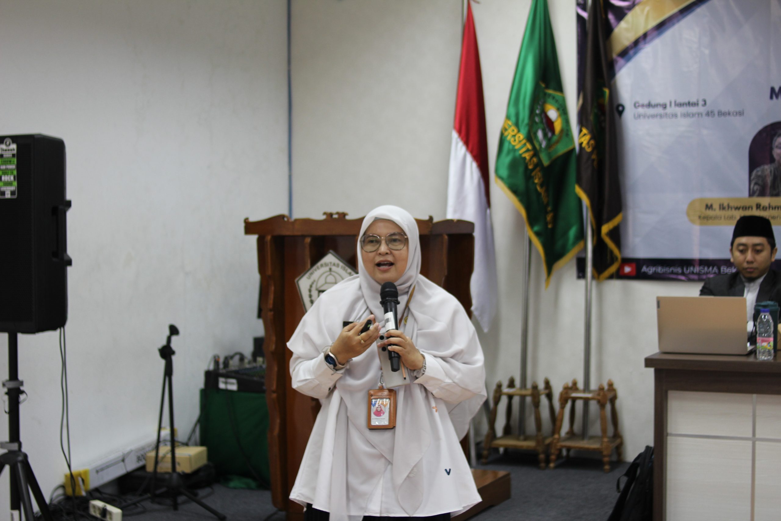 Seminar Makanan Halal UNISMA Bekasi Edukasi untuk Ibu Cerdas dan Peran Kampus dalam Pendidikan di Bekasi (2)
