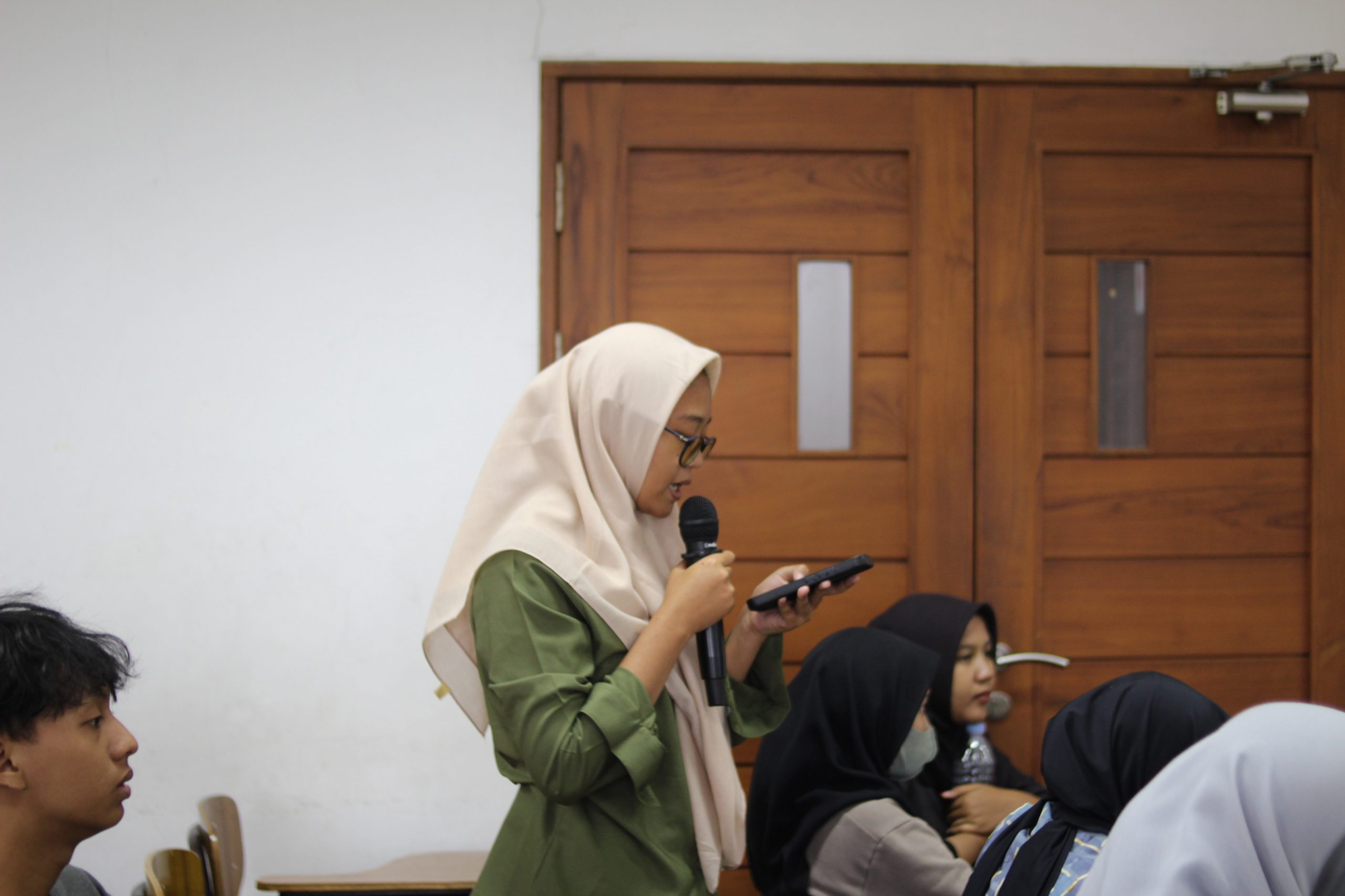 UNISMA Bekasi Gelar Seminar KWU 2025 Dorong Mahasiswa Kampus Bekasi Jadi Wirausahawan Digital (6)