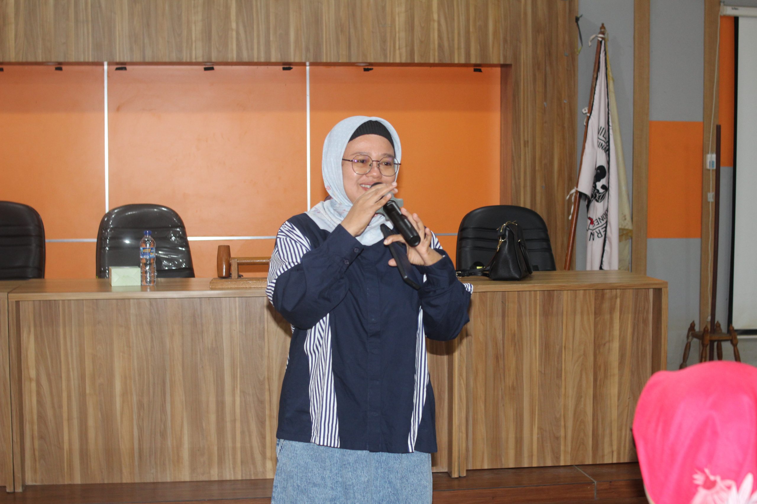 SEKOLAH LANSIA DI KOTA BEKASI MEMBAHAS CARA MENGELOLA KEUANGAN DI MASA TUA (2)