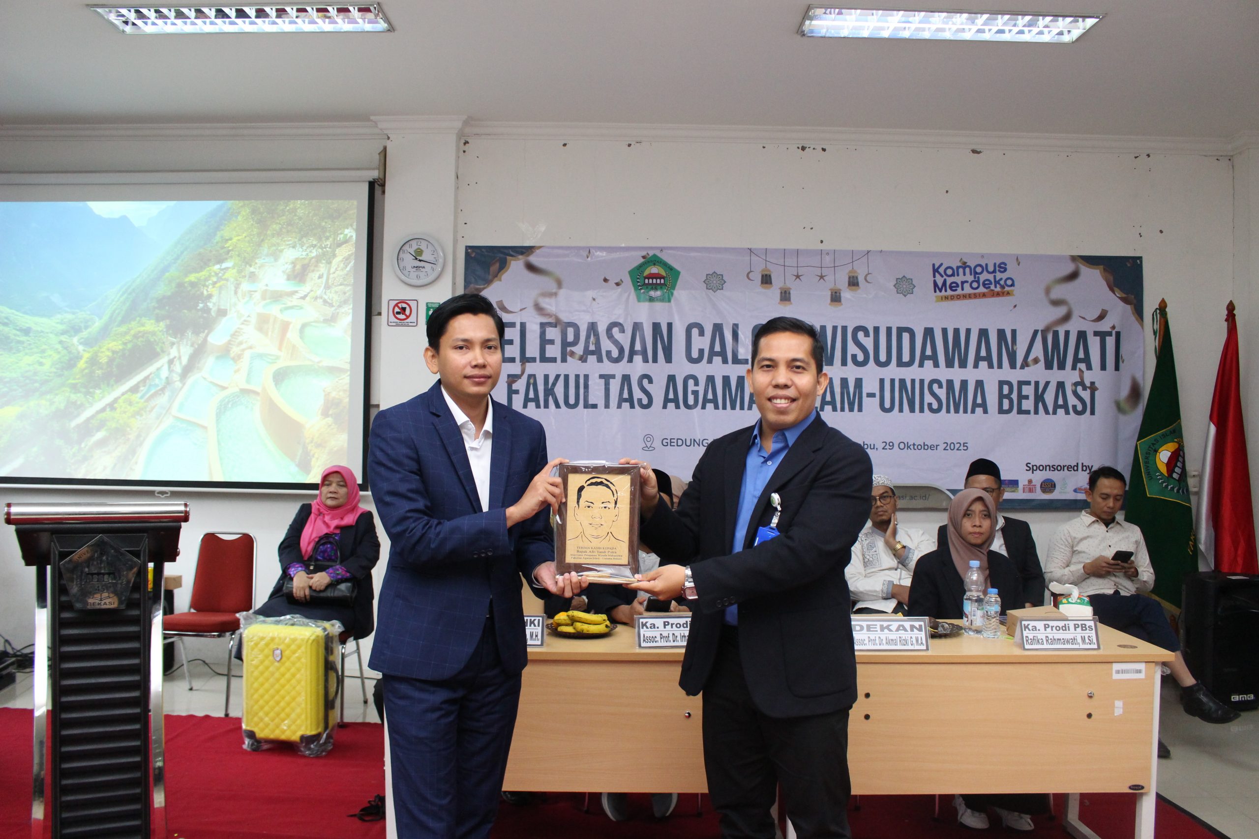 FAI UNISMA Bekasi Gelar Pelepasan dan Pembekalan Alumni PAI Jelang Wisuda 2025 FAI UNISMA Bekasi Gelar Pelepasan dan Pembekalan Alumni Jelang Wisuda 2025 (3)