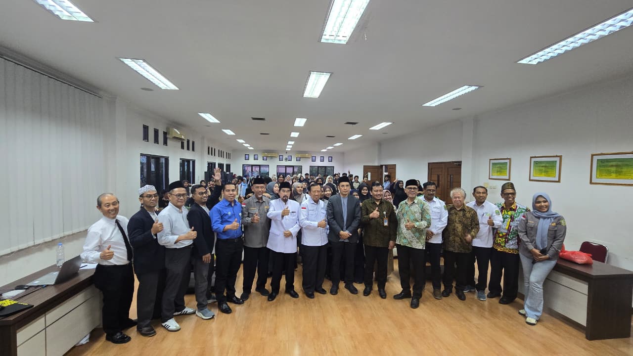 PAI UNISMA Bekasi dan FKUB Kota Bekasi Gelar Seminar Nasional Tuan Guru Bajang Ajak Mahasiswa PAI Bijak di Era Digital (4)