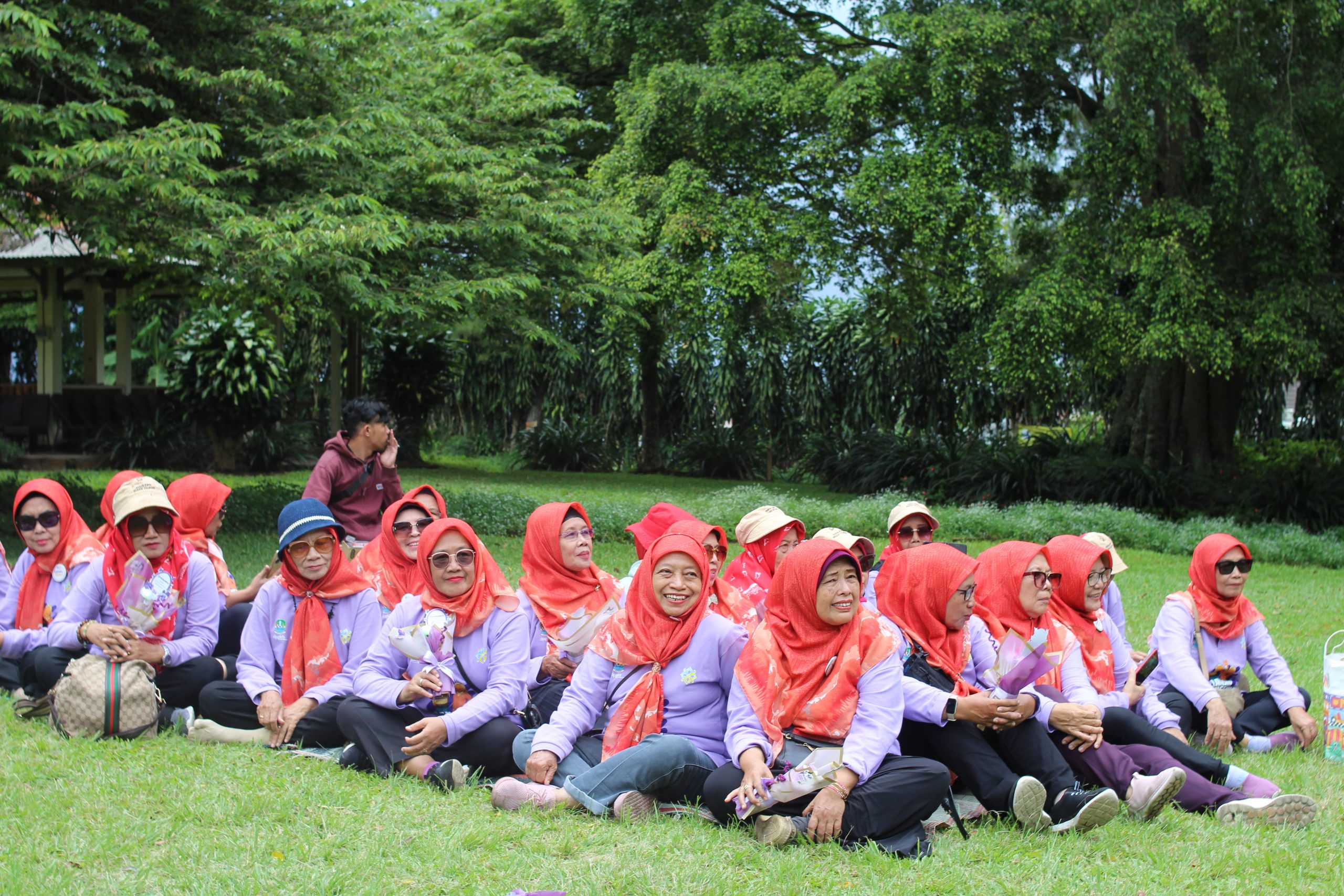 Pelepasan Sekolah Lansia Bersinar Kecamatan Bekasi Selatan Standar 2 Wujud Kebahagiaan dan Semangat Belajar di Usia Emas (3)
