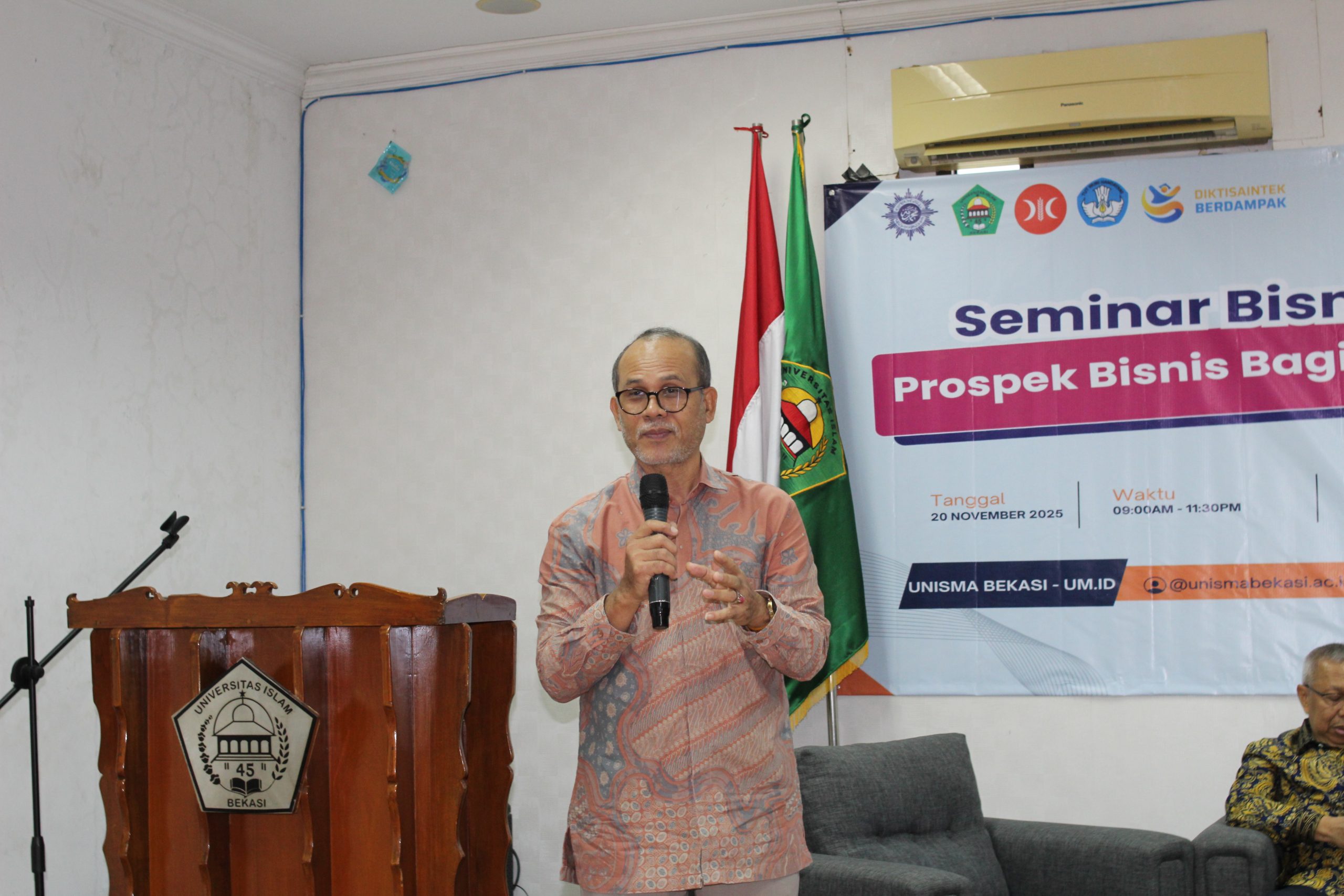Seminar Bisnis “Prospek Bisnis bagi Gen Z” Hadirkan Wawasan Kewirausahaan bagi Mahasiswa UNISMA Bekasi (13)