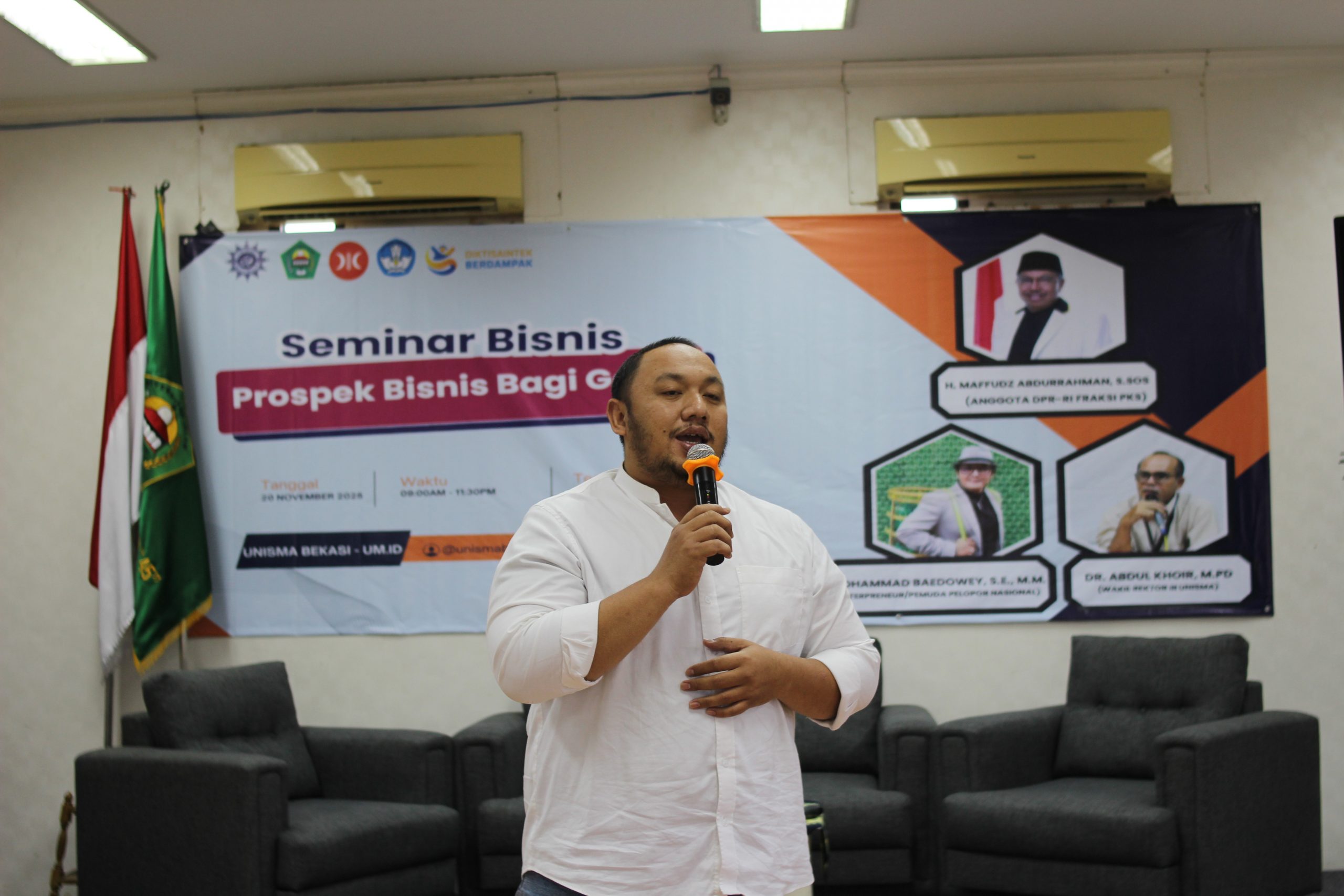 Seminar Bisnis “Prospek Bisnis bagi Gen Z” Hadirkan Wawasan Kewirausahaan bagi Mahasiswa UNISMA Bekasi (16)