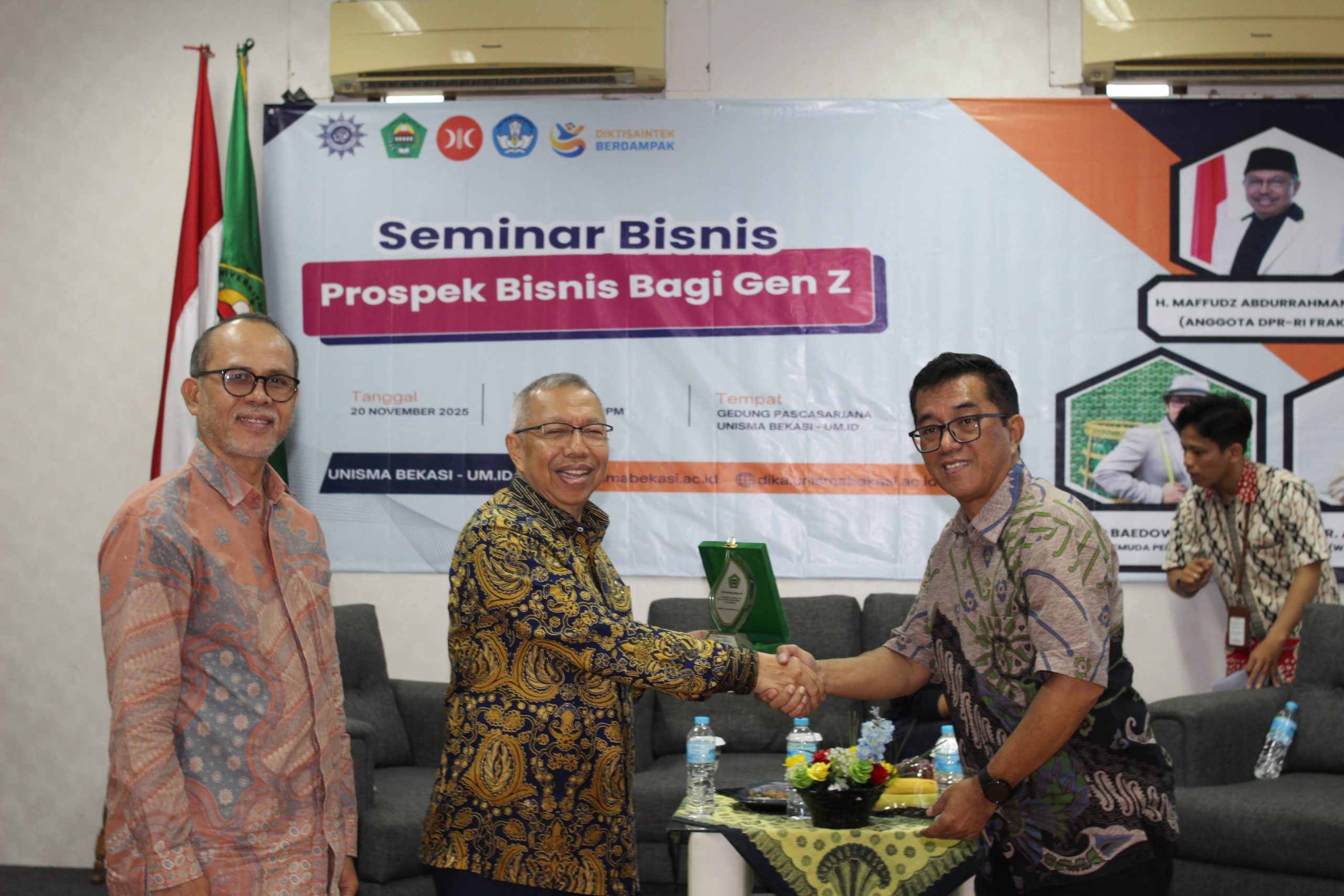 Seminar Bisnis “Prospek Bisnis bagi Gen Z” Hadirkan Wawasan Kewirausahaan bagi Mahasiswa UNISMA Bekasi (9)