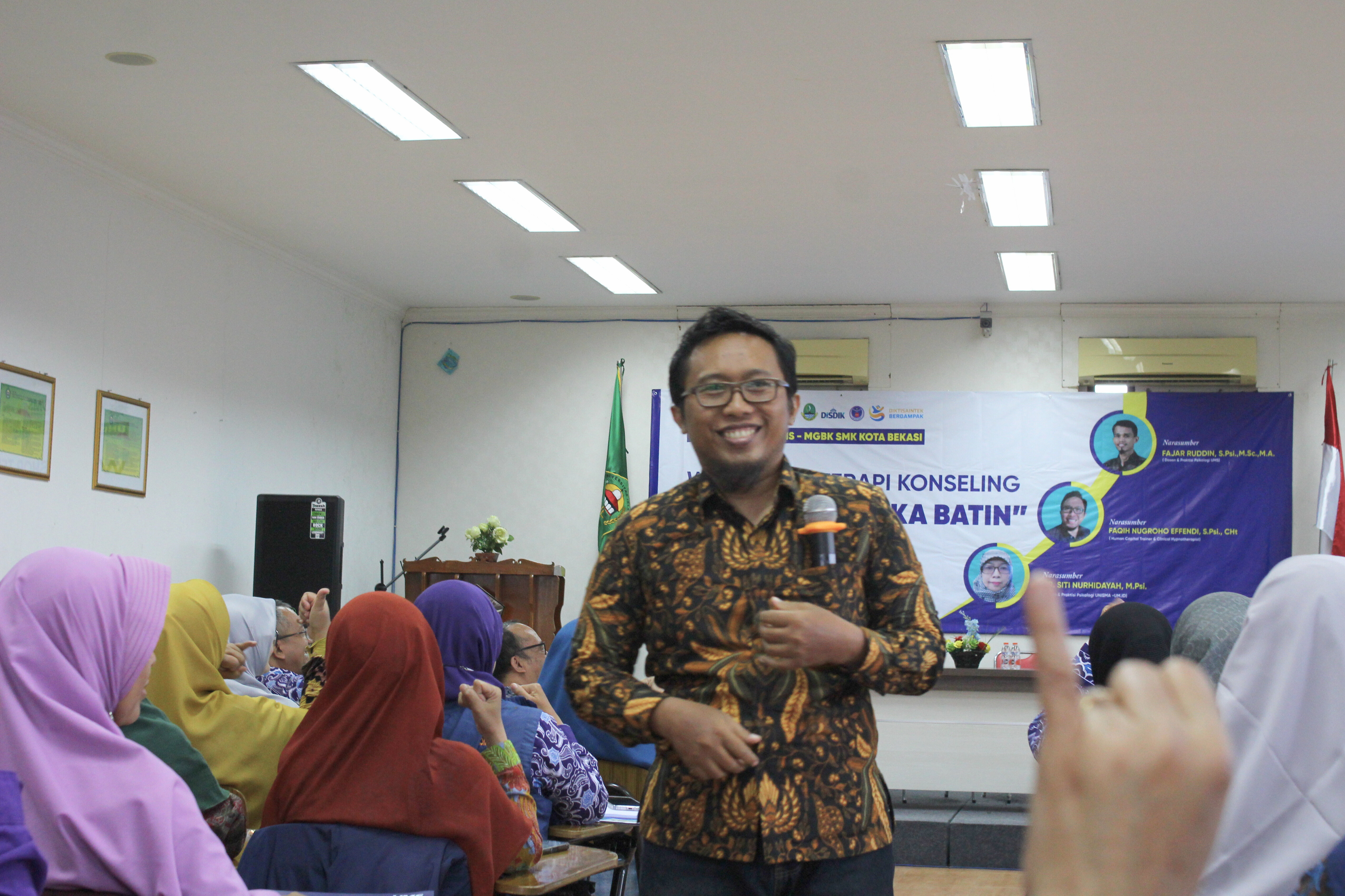 UNISMA Universitas Islam 45 bekasi UMID Universitsa Muhammadiyah Indonesia Mengobati Luka Batin MGK SMK Kota Bekasi6