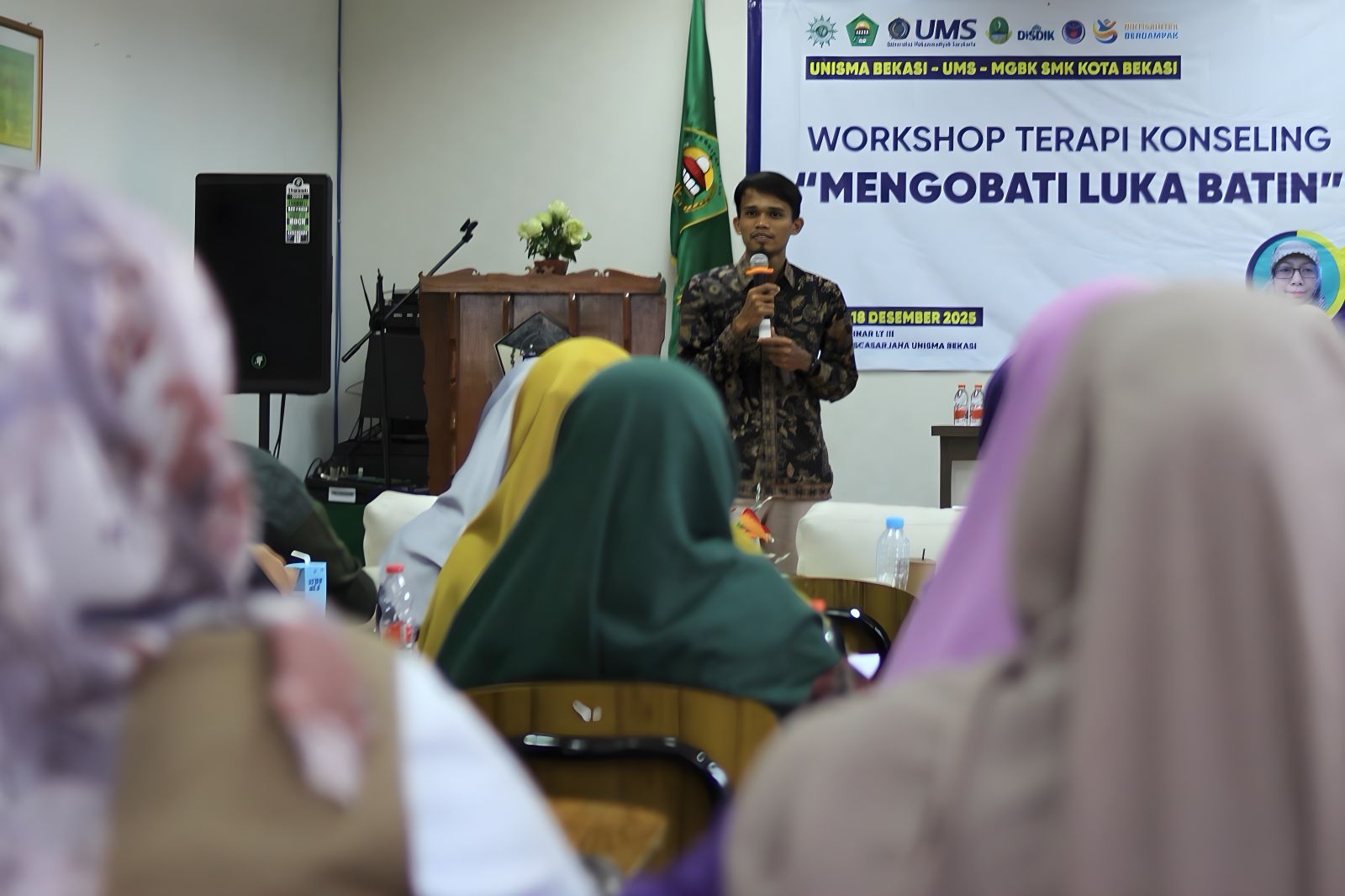 UNISMA Universitas Islam 45 bekasi UMID Universitsa Muhammadiyah Indonesia Mengobati Luka Batin MGK SMK Kota Bekasin5