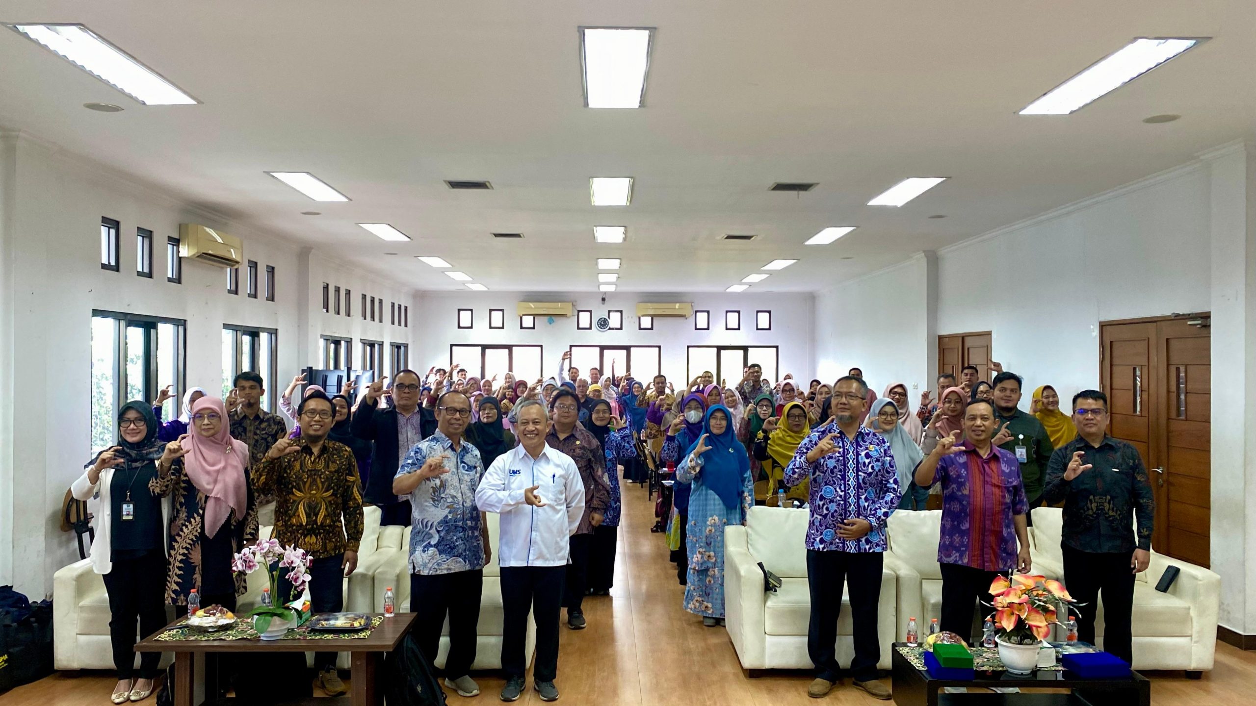 UNISMA Universitas Islam 45 bekasi UMID Universitsa Muhammadiyah Indonesia Mengobati Luka Batin MGK SMK Kota Bekasin6 (2)