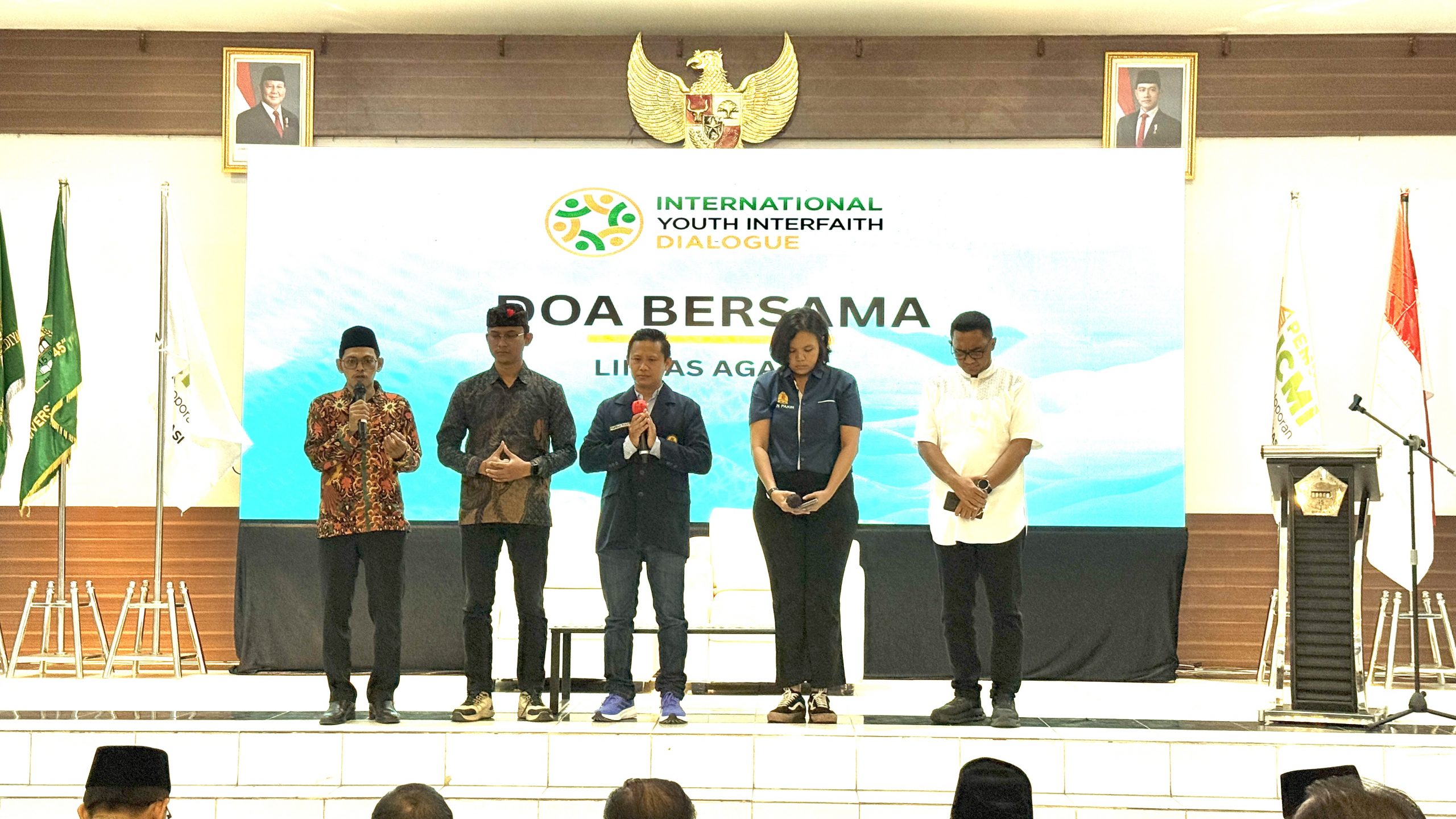 Berdoa Bersama